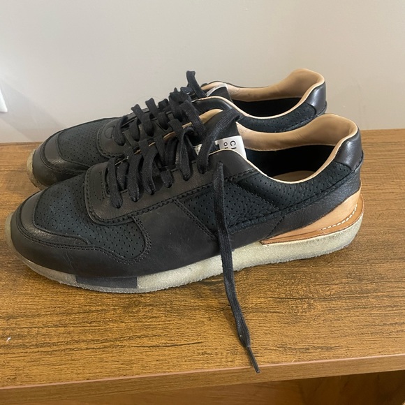 Clark’s Tor Run dressy sneaker